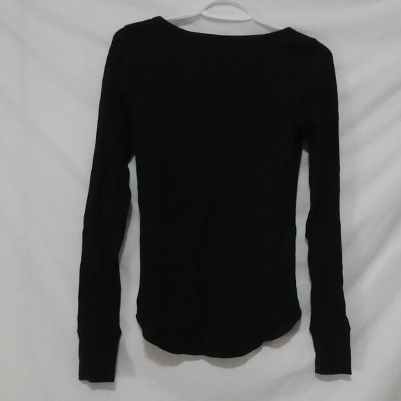 LA SENZA | medium | Black Waffle Knit Long Sleeve Shirt | Partial Snap Button - Picture 2 of 16